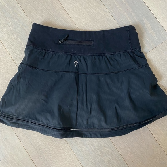 Ivivva girls black athletic/leisure skort - Picture 2 of 2